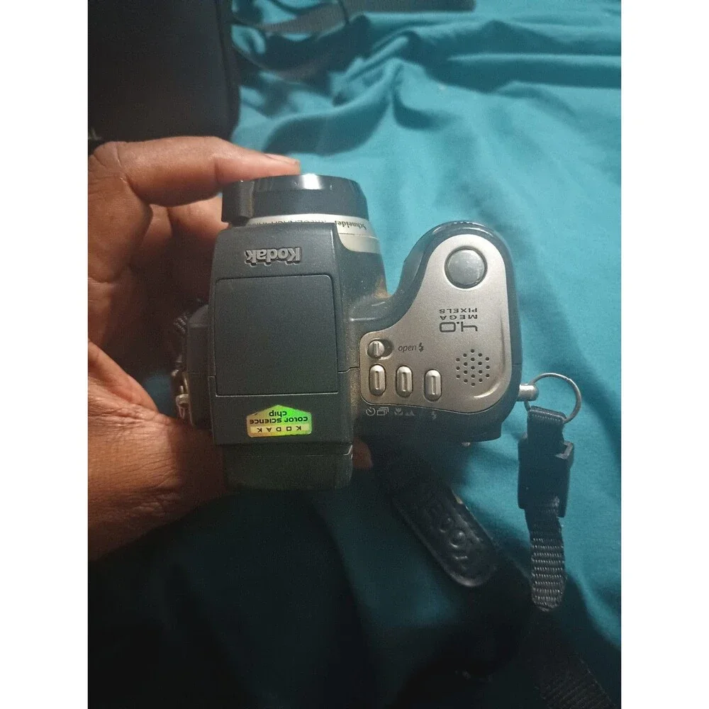 Kodak EasyShare DX6490 4MP Digital Camera 10X Optical Zoom w/ Case Tested